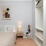 Lovely Quiet Central Apartment Near Heroes Square By Cavaland
